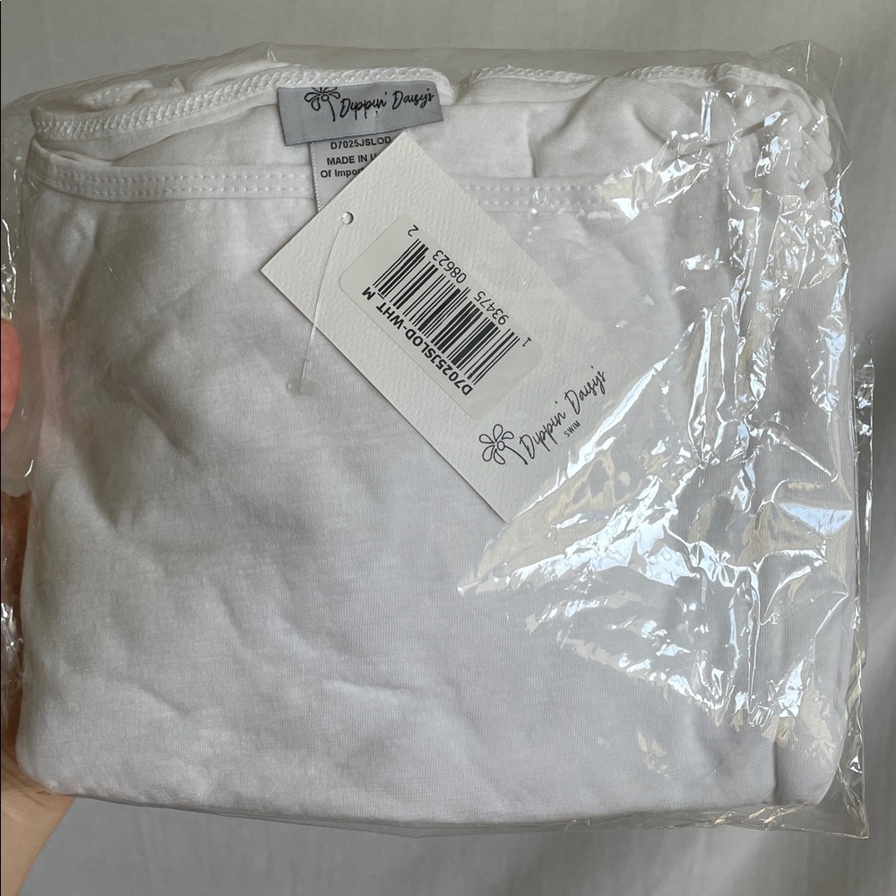 🖤5/$25 NWT Classic White Long Sleeve Top boatneck slightly  crop fit medium - Picture 3 of 14